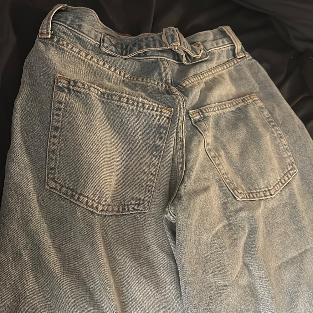 NEW WITH TAGS NEVER WORNvery cute jeans but i didn’t like the way they looked